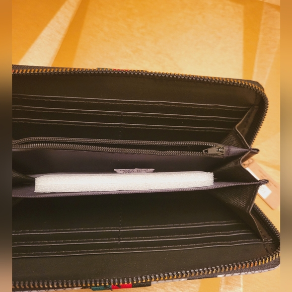 Red, Green, Black Bee Accented Designer Inspired Faux Snakeskin Wristlet Wallet. - Picture 3 of 3